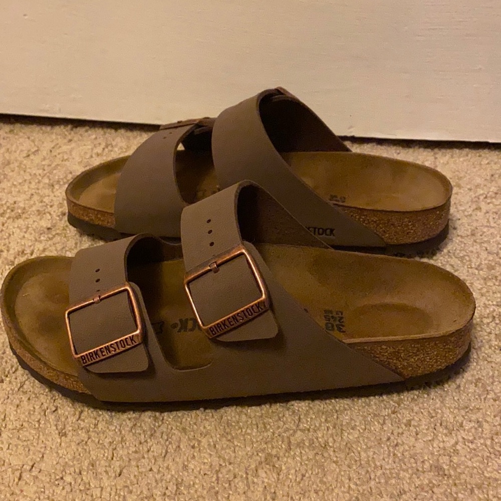 Birkenstock’s size 38 tan